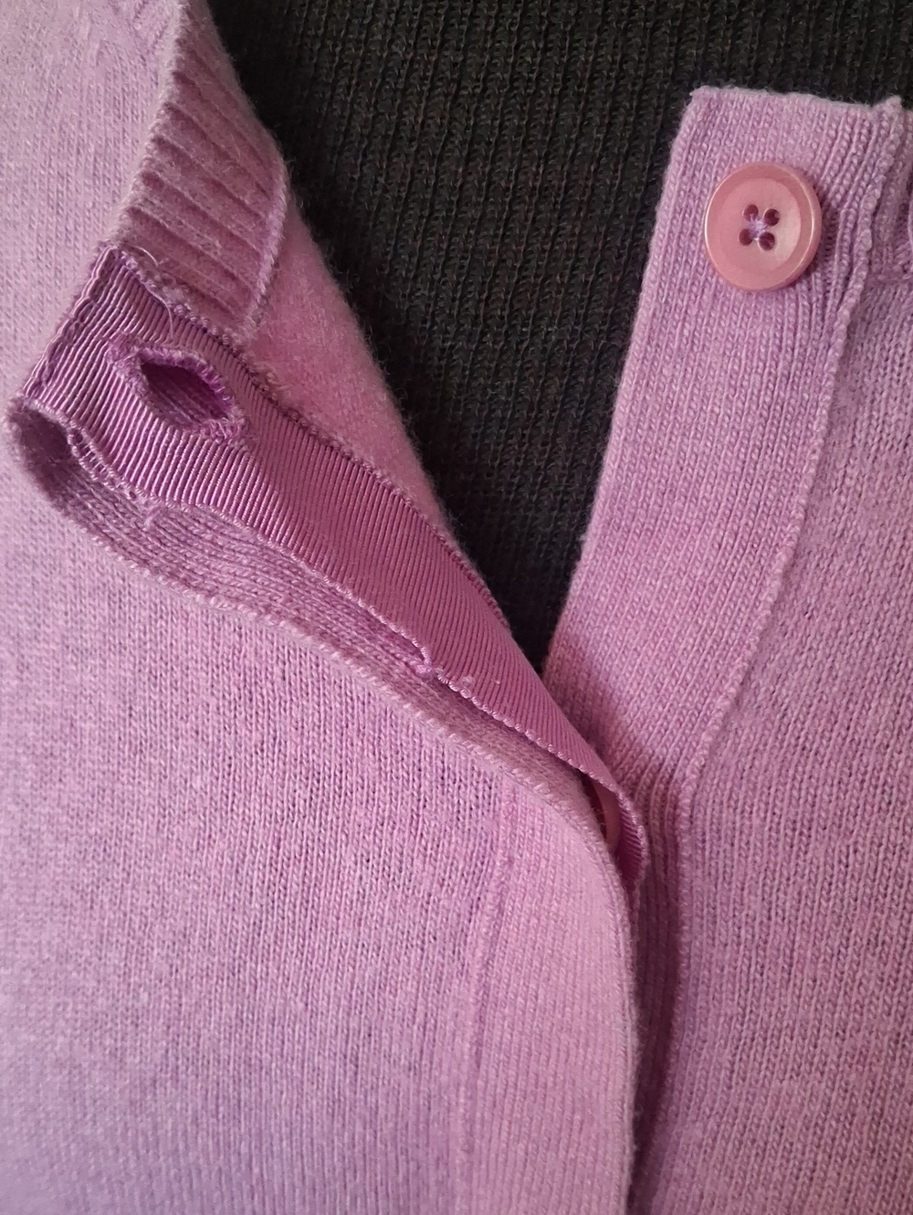 Banana Republic Filpucci Italian Yarn Crewneck Button-Front Cardigan Orchid L - Picture 3 of 9